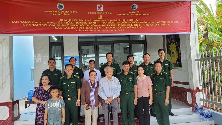 TP Cần Thơ: Trao tặng “Nhà tình nghĩa” cho cán bộ Biên phòng