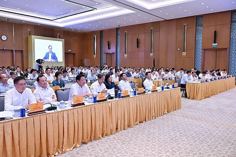 Thủ tướng yêu cầu đẩy mạnh phát triển Chính phủ số, chính quyền số, công dân số và xã hội số