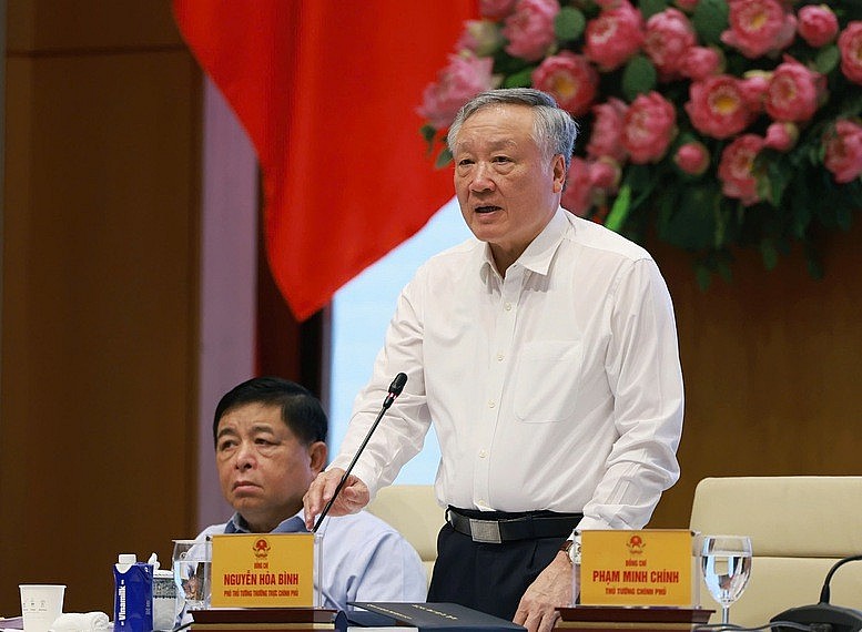 Thủ tướng yêu cầu đẩy mạnh phát triển Chính phủ số, chính quyền số, công dân số và xã hội số