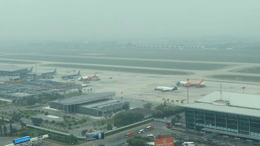 Nhiều chuyến bay bị hoãn, hủy do ảnh hưởng của bão số 3 Wipha