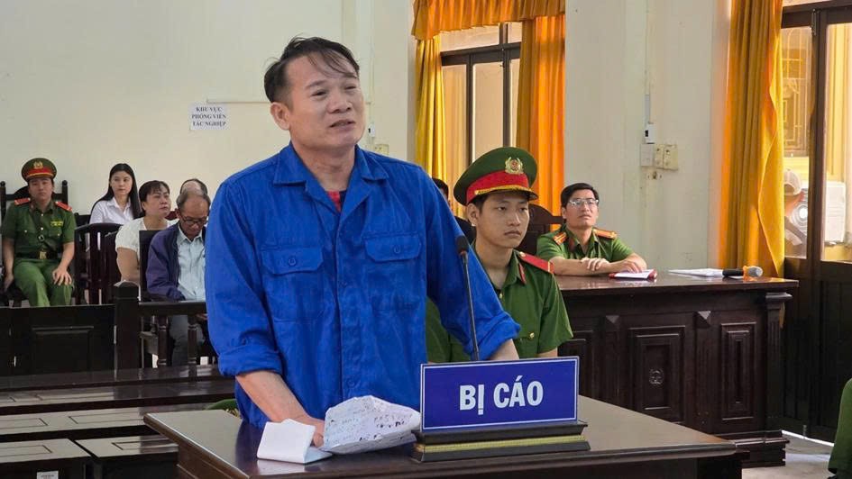 Đâm đồng nghiệp tử vong, cựu giáo viên ở An Giang lãnh án tù chung thân Đâm đồng nghiệp tử vong, cựu giáo viên ở An Giang lãnh án tù chung thân