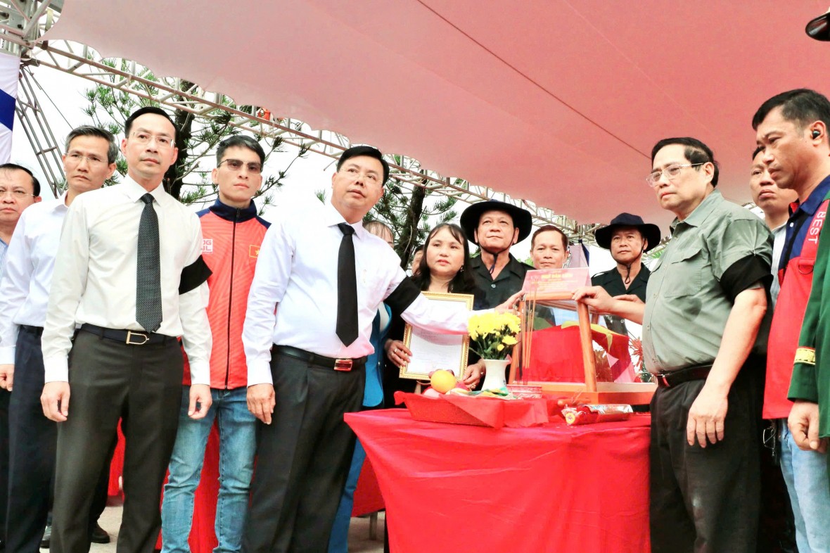 Thủ tướng Chính phủ Phạm Minh Chính dự lễ truy điệu, an táng hài cốt liệt sĩ tại An Giang