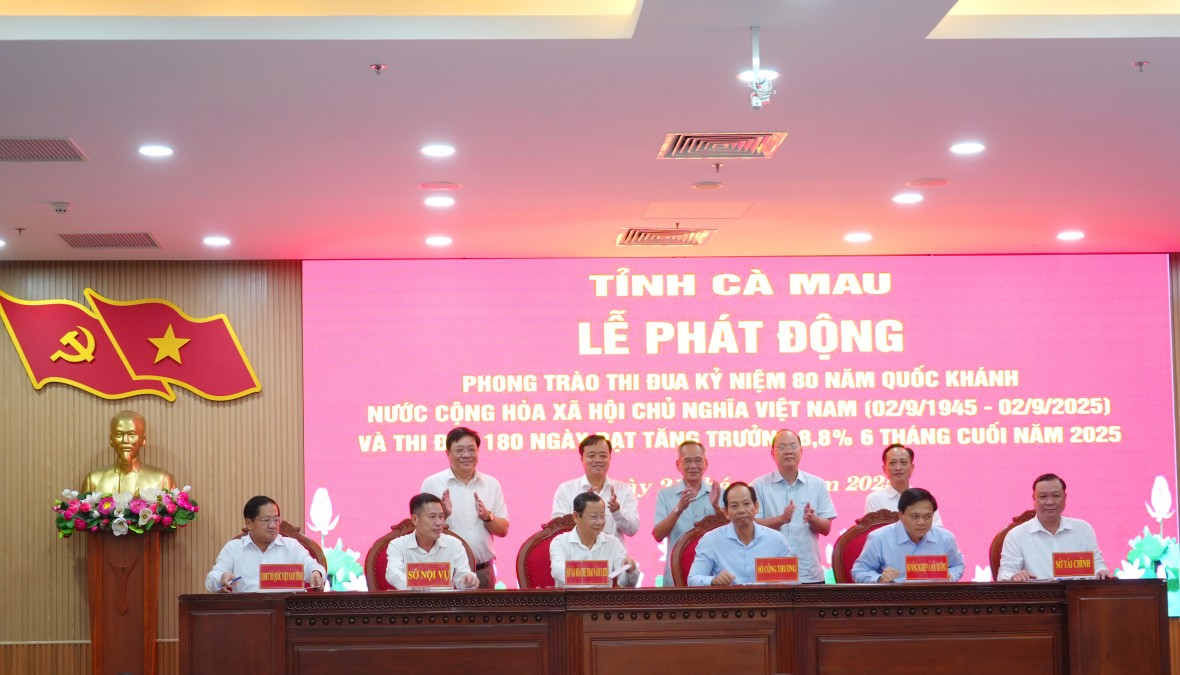 Cà Mau: Thi đua chào mừng Quốc khánh, quyết tâm tăng trưởng GRDP 8,8% trong 6 tháng cuối năm 2025