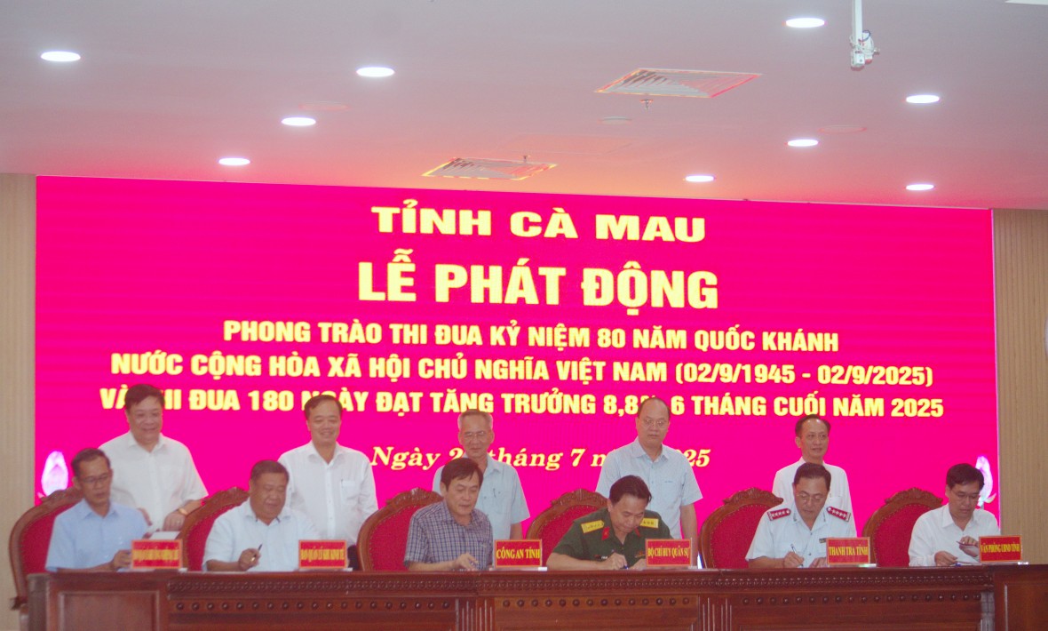 Cà Mau: Thi đua chào mừng Quốc khánh, quyết tâm tăng trưởng GRDP 8,8% trong 6 tháng cuối năm 2025