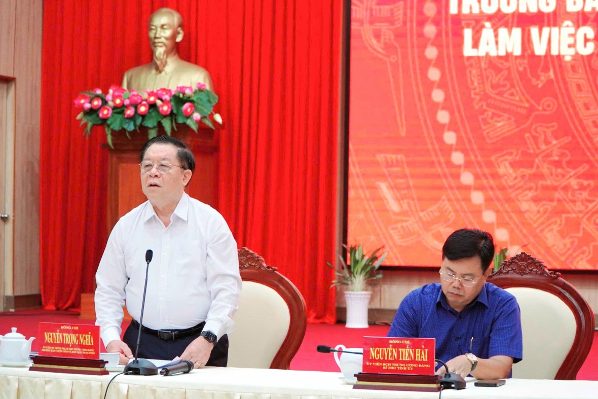 Trưởng Ban Tuyên giáo và Dân vận Trung ương làm việc với Tỉnh ủy An Giang