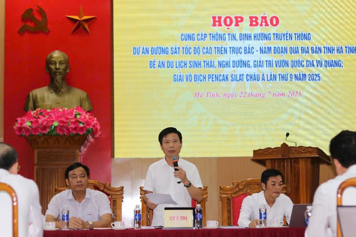 Hà Tĩnh họp báo thông tin về Dự án đường sắt tốc độ cao trên trục Bắc - Nam. Ảnh: Công lý Hà Tĩnh họp báo thông tin về Dự án đường sắt tốc độ cao trên trục Bắc - Nam. Ảnh: Công lý