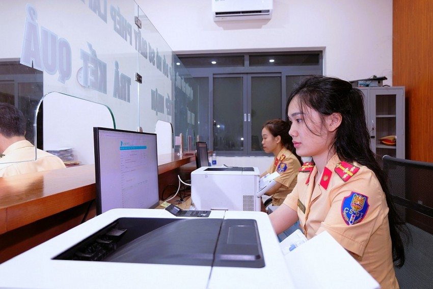 Lực lượng Công an tỉnh Đồng Nai phấn đấu giải quyết dứt điểm tình trạng hồ sơ tồn đọng ngay trong tháng 7/2025. Lực lượng Công an tỉnh Đồng Nai phấn đấu giải quyết dứt điểm tình trạng hồ sơ tồn đọng ngay trong tháng 7/2025.