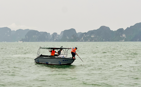 Tìm thấy thêm 01 thi thể trong vụ chìm tàu tại Quảng Ninh, còn 02 thi thể vẫn đang mất tích Tìm thấy thêm 01 thi thể trong vụ chìm tàu tại Quảng Ninh, còn 02 thi thể vẫn đang mất tích