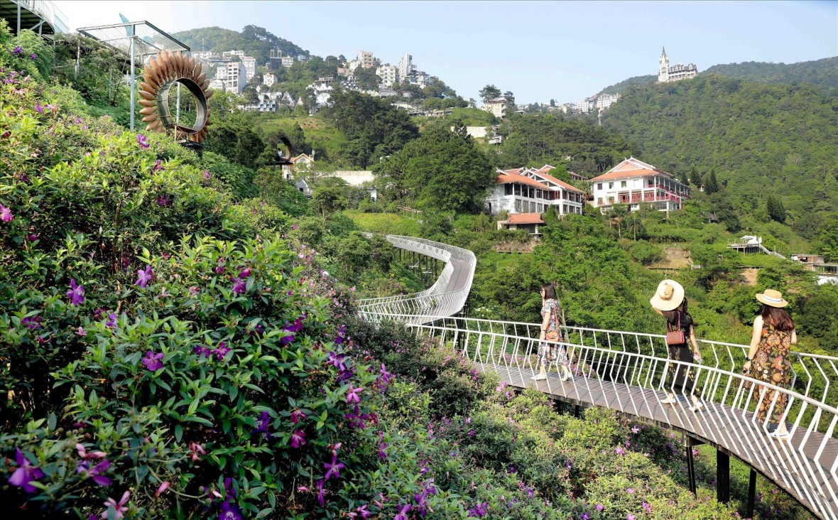 Nữ du khách bị cưỡng đoạt tài sản, xâm hại 2 nữ du khách tại Tam Đảo Bắt giữ 3 đối tượng cưỡng đoạt tài sản, xâm hại 2 nữ du khách tại Tam Đảo. (Ảnh minh hoạ)