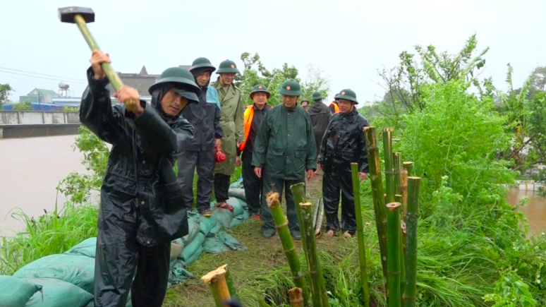 Chỉ huy quân sự cấp xã được xếp lương theo chế độ công chức