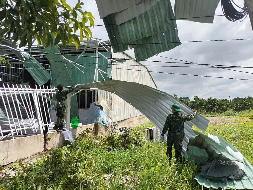 Đồng Tháp: Giông lốc làm 17 người bị thương, hơn 280 căn nhà hư hại