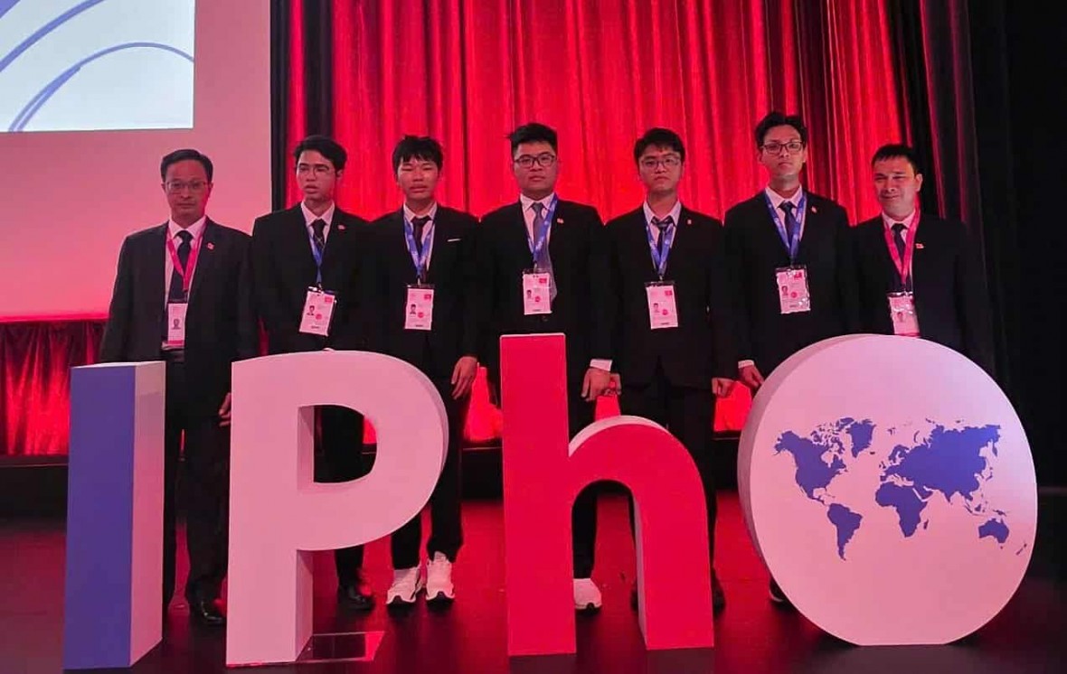 Đoàn học sinh Việt Nam tại Kỳ thi Olympic Vật lý quốc tế năm 2025.