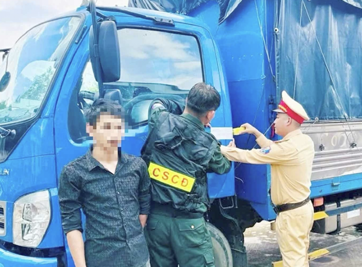 Phát hiện tài xế xe tải dương tính với chất ma túy