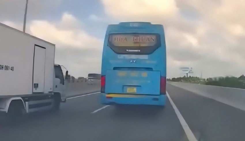 Xử phạt tài xế xe khách vi phạm khoảng cách an toàn trên cao tốc TP.HCM – Trung Lương