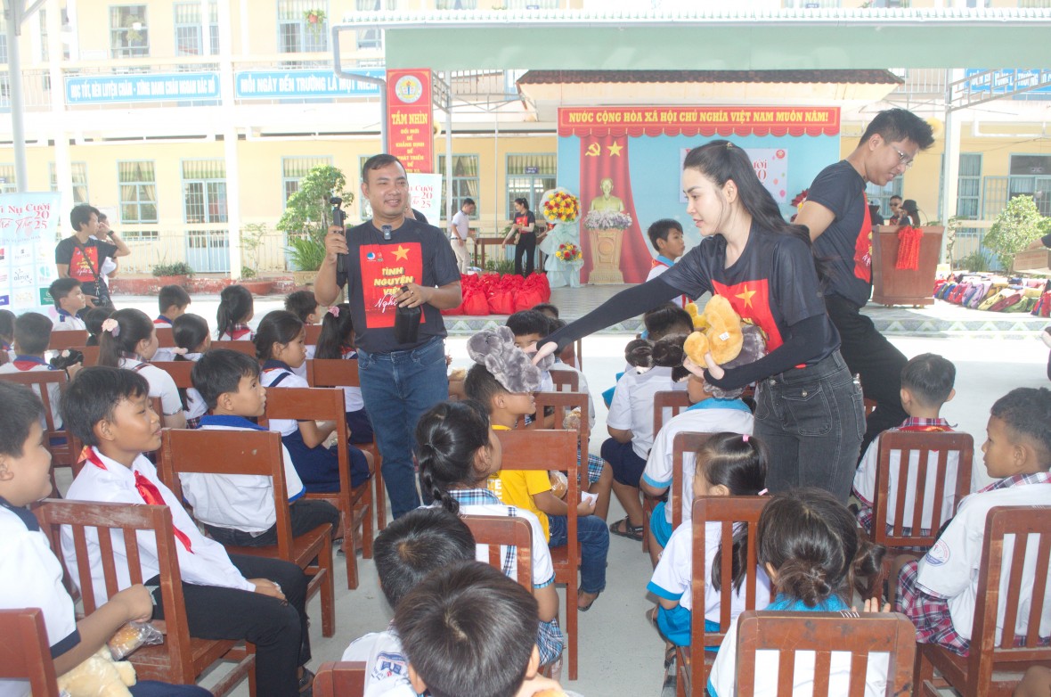 Cà Mau: Lan tỏa yêu thương từ Chương trình “Vì nụ cười trẻ thơ”