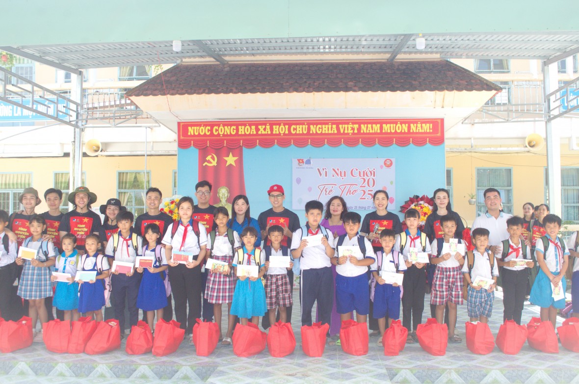 Cà Mau: Lan tỏa yêu thương từ Chương trình “Vì nụ cười trẻ thơ”