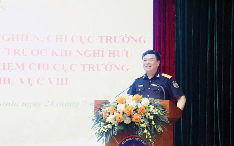 Ông Phạm Quốc Hưng được bổ nhiệm giữ chức Chi cục trưởng Hải quan khu vực VIII Ông Phạm Quốc Hưng được bổ nhiệm giữ chức Chi cục trưởng Hải quan khu vực VIII