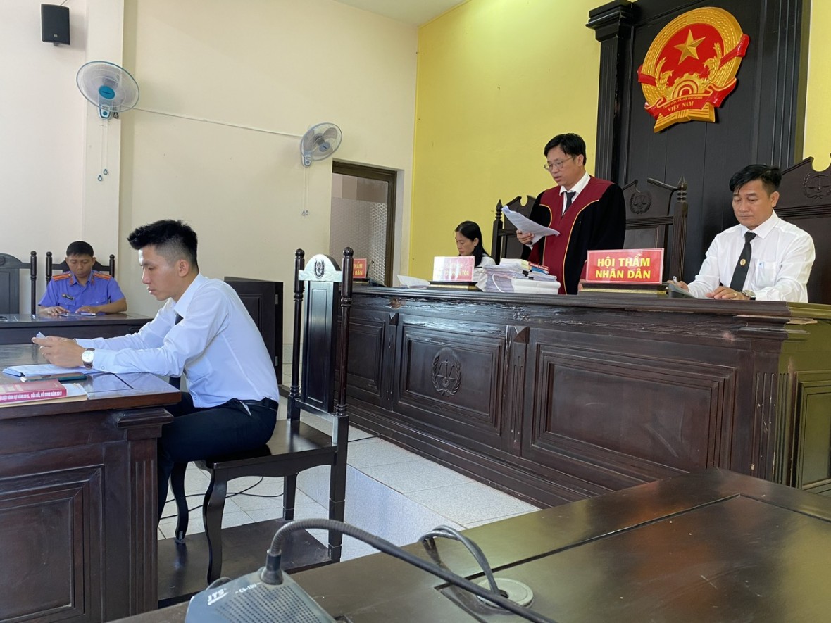 Hội đồng xét xử tuyên án