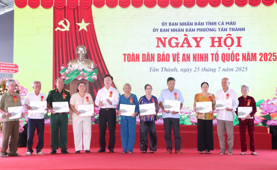 Xây dựng phong trào toàn dân bảo vệ ANTT phải hợp lòng dân, vì lợi ích của dân