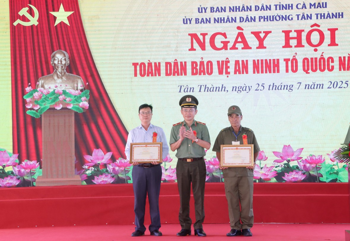 Xây dựng phong trào toàn dân bảo vệ ANTT phải hợp lòng dân, vì lợi ích của dân