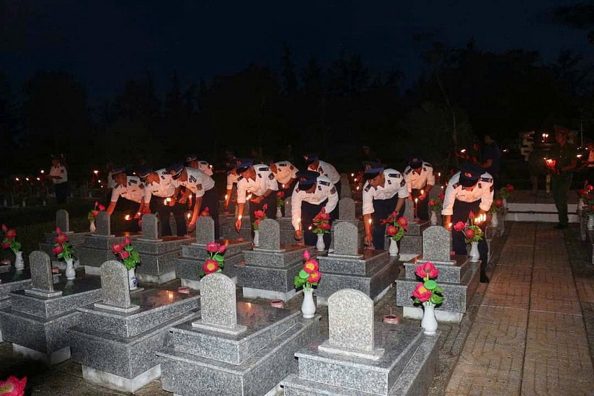 Hải đoàn 42 lan toả đạo lý “Đền ơn đáp nghĩa” nhân ngày 27/7