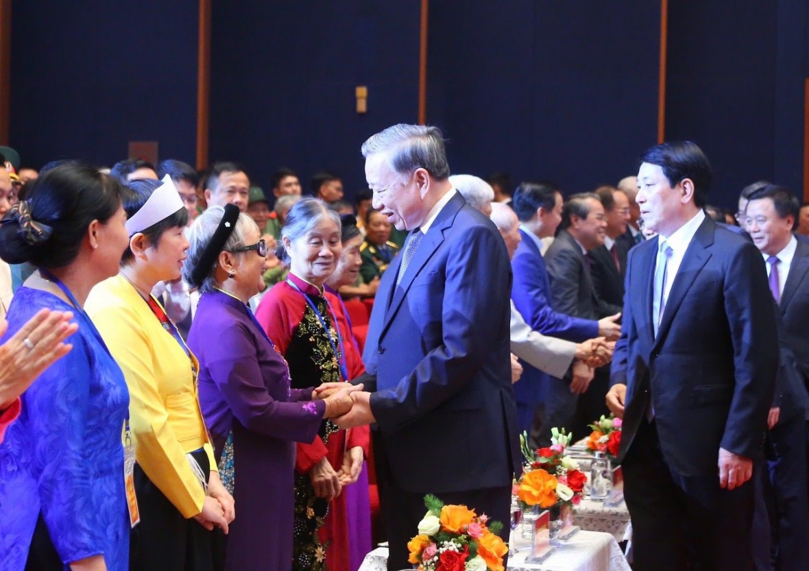 Hy sinh lặng thầm của thế hệ cha anh dệt nên hình hài Tổ quốc