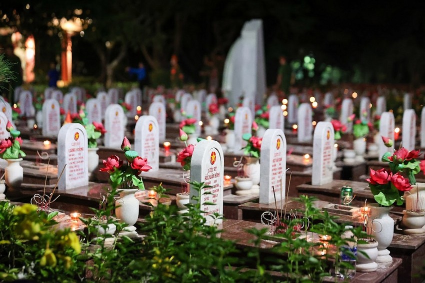 Thủ tướng Phạm Minh Chính: Các Anh hùng liệt sĩ đã làm rạng rỡ cho non sông, đất nước ta