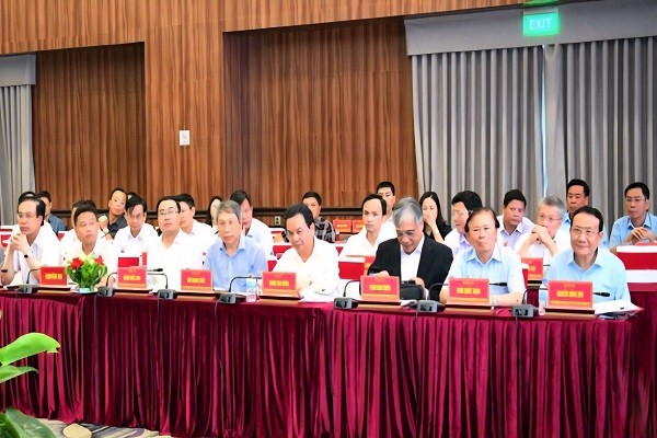 Nhiều chuyên gia đóng góp ý kiến cho sự phát triển của tỉnh Ninh Bình