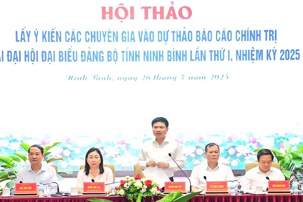 Nhiều chuyên gia đóng góp ý kiến cho sự phát triển của tỉnh Ninh Bình