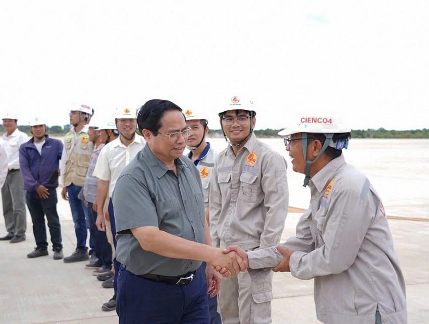 Thủ tướng: Quảng Trị không thiếu tiềm năng phát triển, nếu không làm giàu thì có lỗi với nhân dân