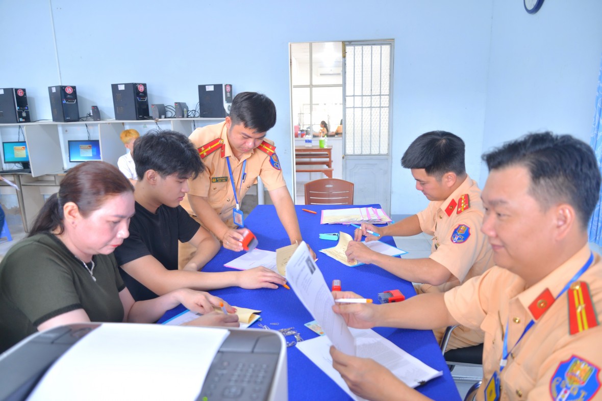 Cà Mau: Bảo đảm thông suốt công tác sát hạch, cấp giấy phép lái xe sau hợp nhất tỉnh