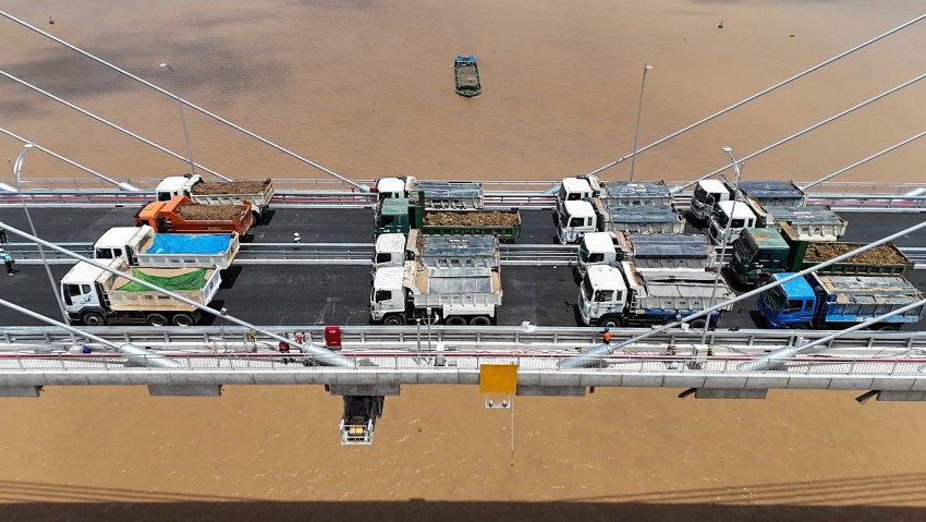 Phó Thủ tướng Trần Hồng Hà kiểm tra dự án cầu Rạch Miễu 2, dự kiến khánh thành ngày 19/8 Phó Thủ tướng Trần Hồng Hà kiểm tra dự án cầu Rạch Miễu 2, dự kiến khánh thành ngày 19/8