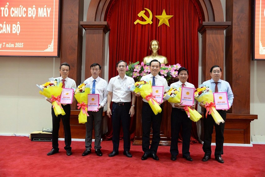 Ông Nguyễn Nhật Trường giữ chức Trưởng Ban Quản lý Khu kinh tế tỉnh Đồng Tháp Ông Nguyễn Nhật Trường giữ chức Trưởng Ban Quản lý Khu kinh tế tỉnh Đồng Tháp