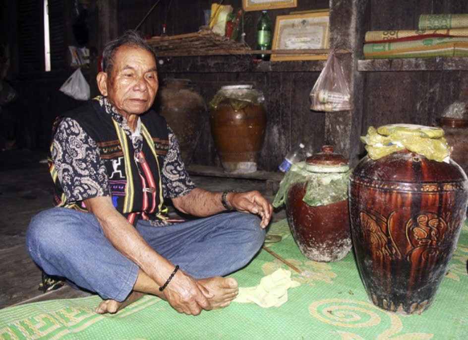 Gìn giữ nét truyền thống và quan niệm về nhà sống, nhà chết của người Churu