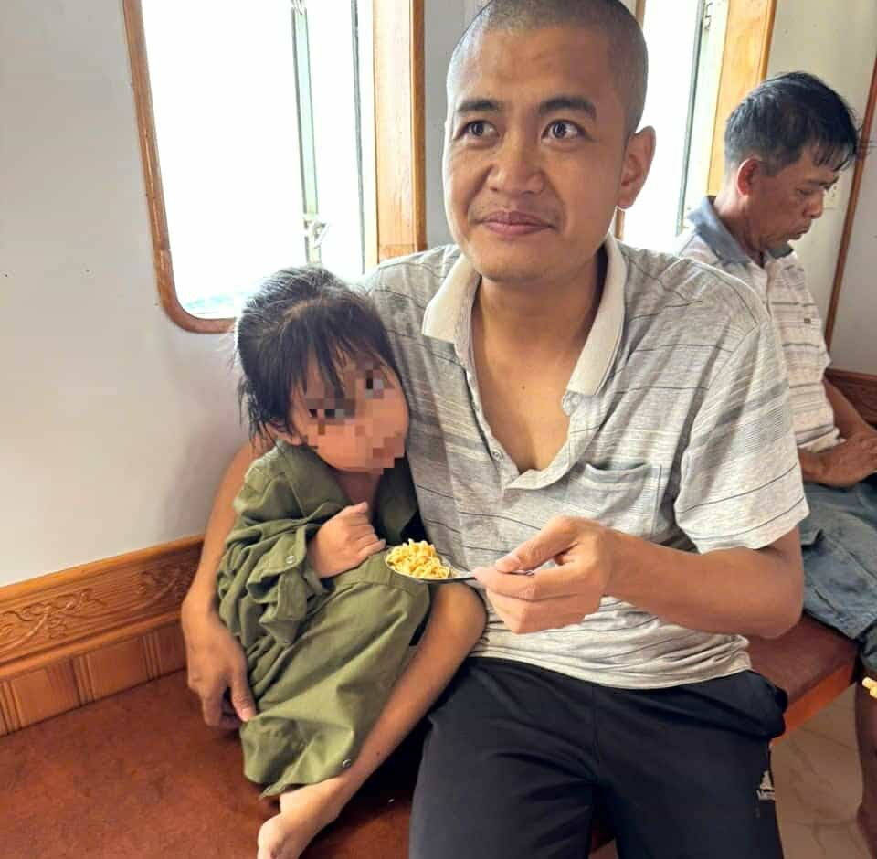 Hiện, sức khỏe 2 bố con đã ổn định.