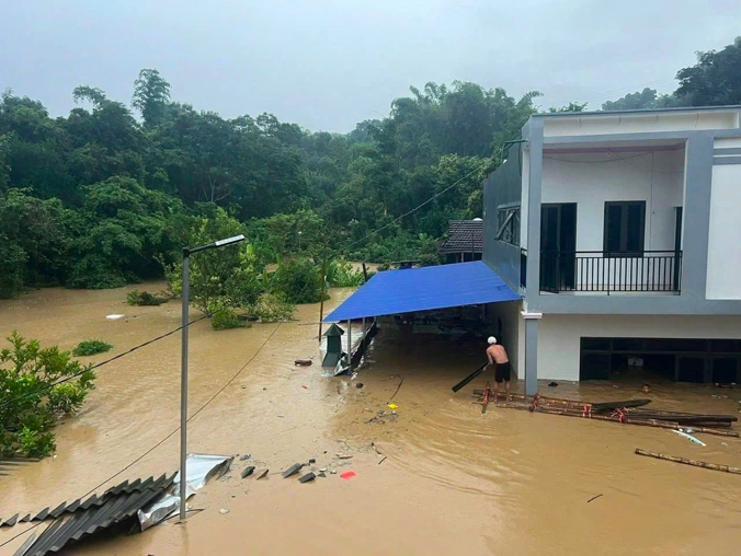 Mưa lớn gây ngập sâu tại các xã ở Điện Biên (Ảnh: An ninh Điện Biên).