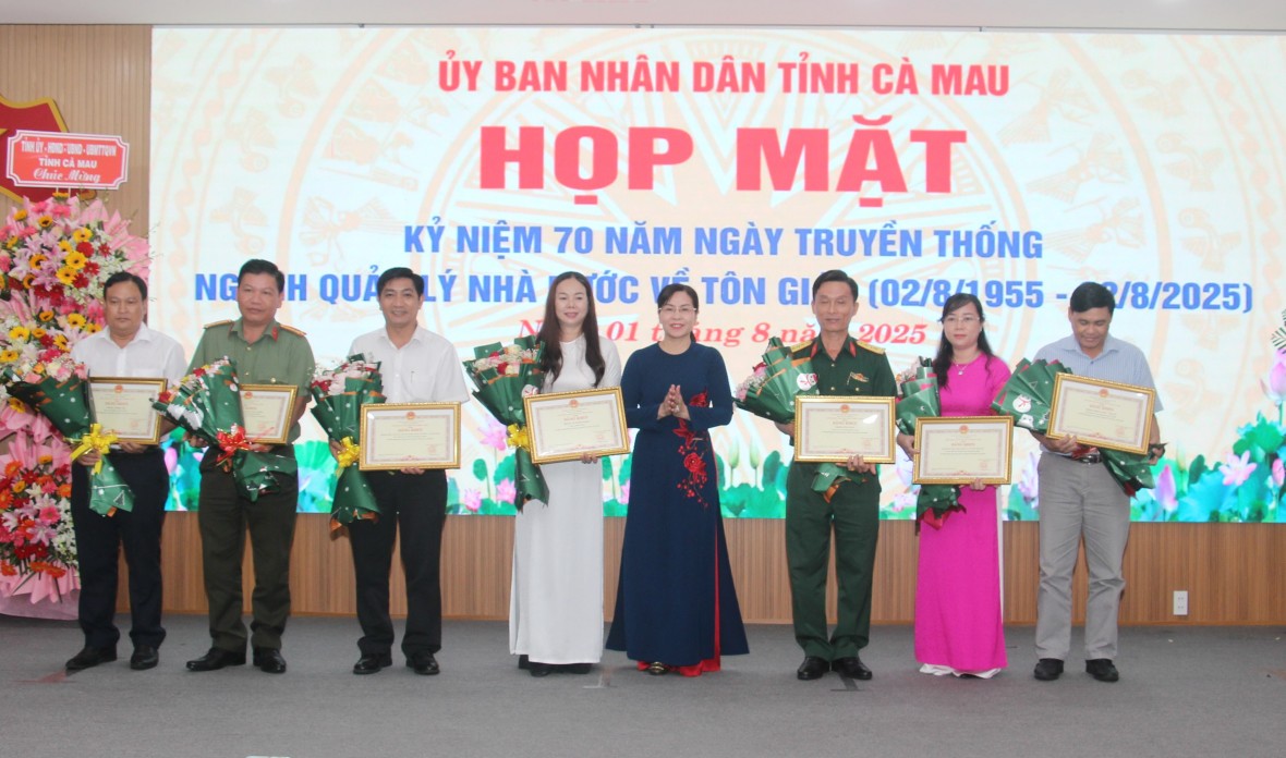 Cà Mau họp mặt kỷ niệm 70 năm ngành Quản lý tôn giáo