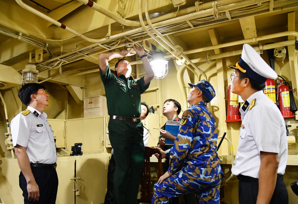 Tổng cục Hậu cần - Kỹ thuật: Thanh tra, phúc tra công tác an toàn, vệ sinh lao động tại Vùng 5 Hải quân