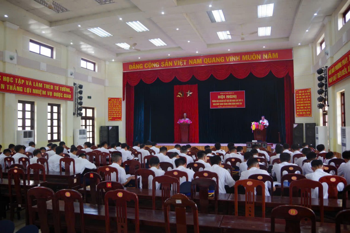 Hải đoàn 42 Vùng Cảnh sát biển 4 thông báo nhanh kết quả Hội nghị lần thứ 12 Trung ương Đảng khóa XIII