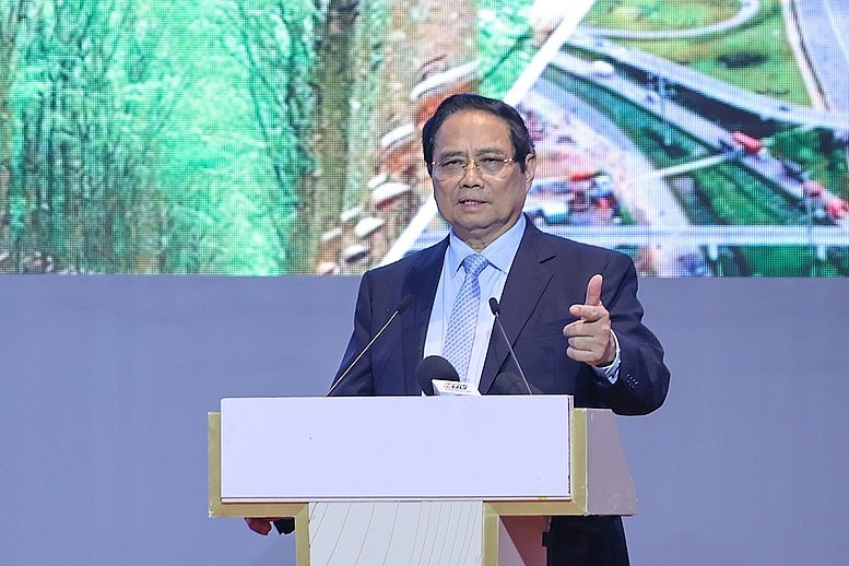 Thủ tướng nêu 5 nhiệm vụ để phát triển vùng Đông Nam Bộ Thủ tướng nêu 5 nhiệm vụ để phát triển vùng Đông Nam Bộ