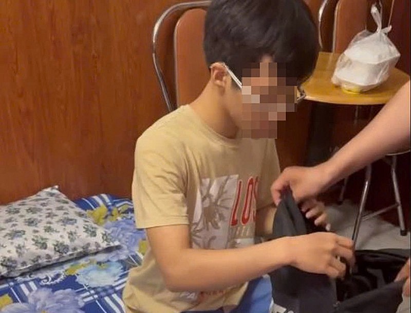 Em T.Q.M cũng được giải cứu kịp thời. Em T.Q.M cũng được giải cứu kịp thời.