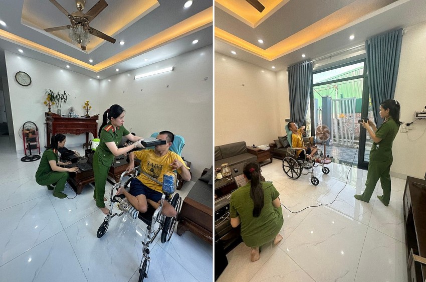 Công an phường Sơn Tây đến tận nhà làm căn cước cho công dân.