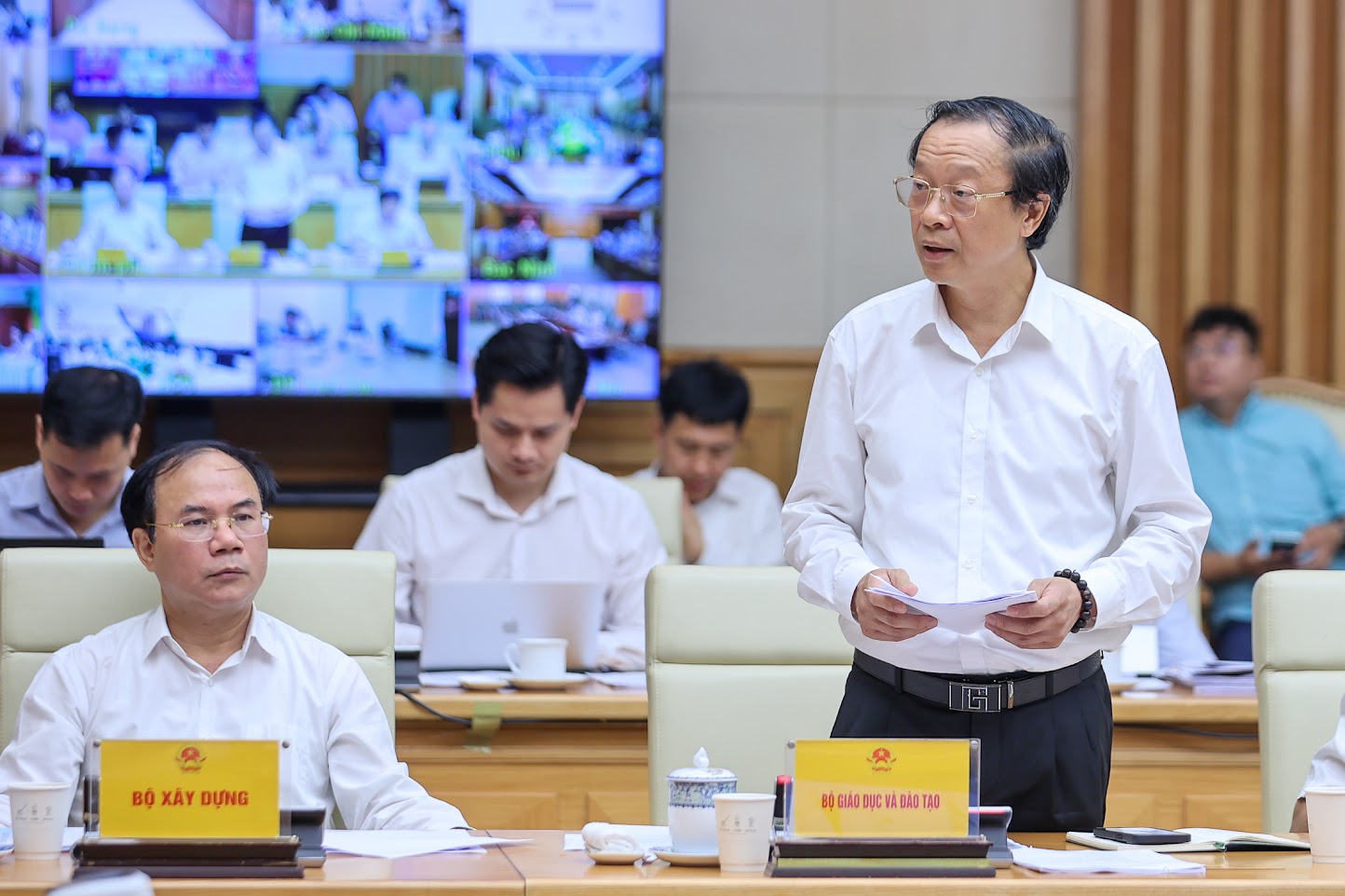 Thủ tướng: Chậm nhất tới 2027 phải thiết kế, chế tạo, kiểm thử một số chíp bán dẫn cần thiết- Ảnh 7.