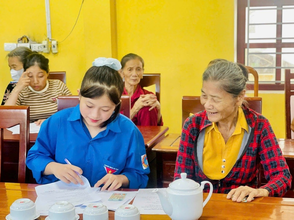 Tuổi trẻ Hà Tĩnh xung kích hỗ trợ các Trung tâm hành chính cấp xã Tuổi trẻ Hà Tĩnh xung kích hỗ trợ các Trung tâm hành chính cấp xã