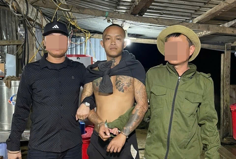 Đối tượng truy nã nguy hiểm Lý Văn Sang bị bắt giữ - Ảnh Công an TP Đà Nẵng. Đối tượng truy nã nguy hiểm Lý Văn Sang bị bắt giữ - Ảnh Công an TP Đà Nẵng.