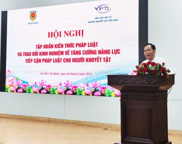 Bộ Tư pháp tập huấn pháp luật nhằm nâng cao nhận thức cho người khuyết tật Bộ Tư pháp tập huấn pháp luật nhằm nâng cao nhận thức cho người khuyết tật