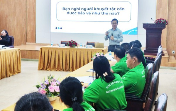 Bộ Tư pháp tập huấn pháp luật nhằm nâng cao nhận thức cho người khuyết tật Bộ Tư pháp tập huấn pháp luật nhằm nâng cao nhận thức cho người khuyết tật