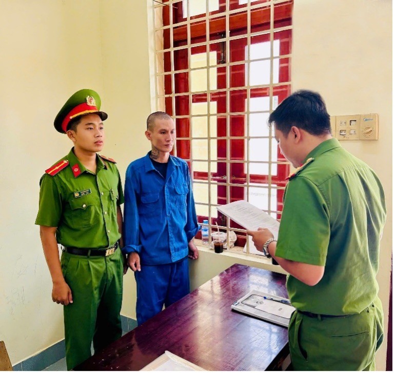 Khởi tố đối tượng dùng hình ảnh nhạy cảm để tống tiền bạn gái cũ