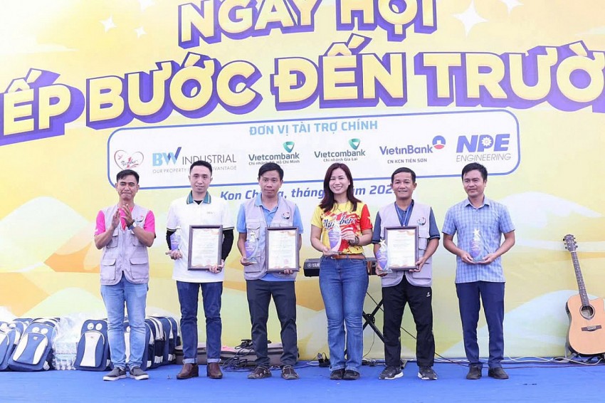 Number 1 cùng các đối tác lan tỏa yêu thương đến Tây Nguyên: Cùng người dân vùng khó khăn tại Gia Lai nở nụ cười “tỏa nắng”