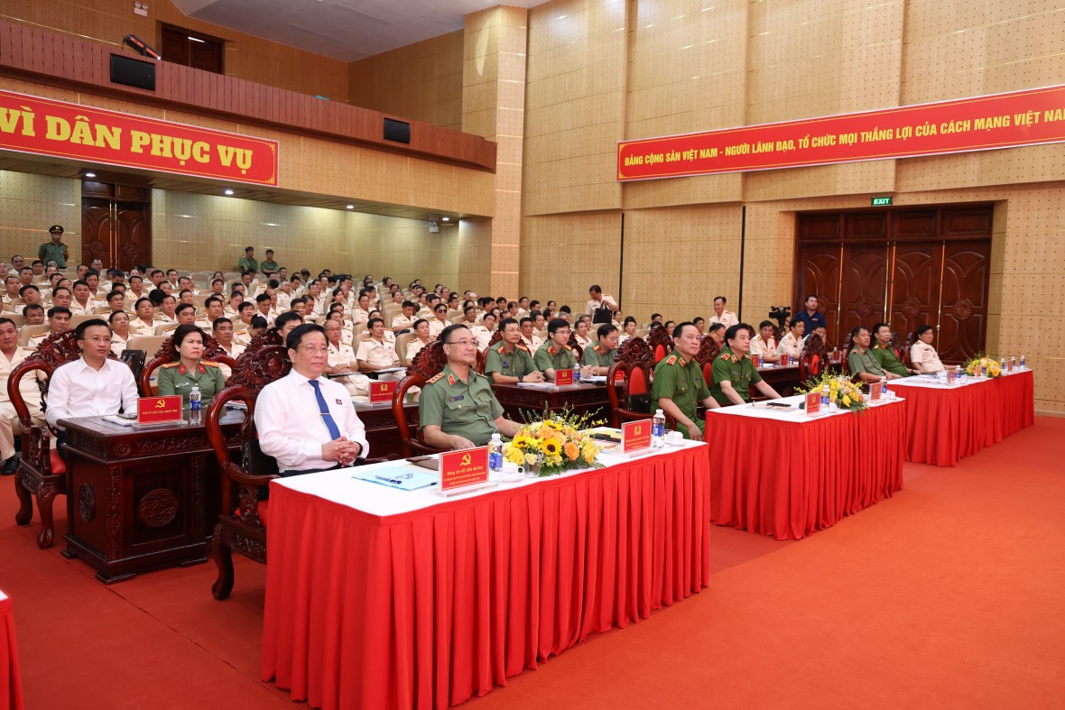 Đại hội đại biểu Đảng bộ Công an tỉnh An Giang nhiệm kỳ 2025 - 2030 Đại hội đại biểu Đảng bộ Công an tỉnh An Giang nhiệm kỳ 2025 - 2030